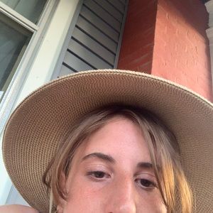 Meet your Posher, Laurie